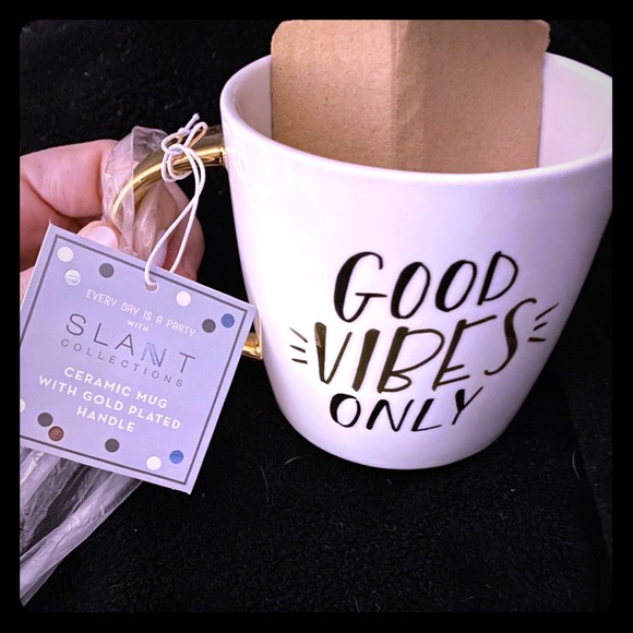 Express Other - Good Vibes Only Mug